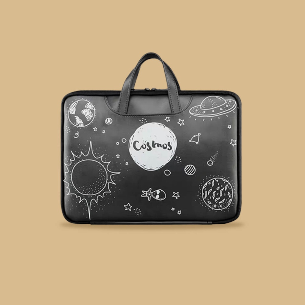 Sleeve Pouch Sarung Tas Bag Case Ipad Tab Tablet Macbook Air Pro Laptop Asus Acer Lenovo HP Huawei 11 12 13 14 15 inch Motif Gambar Kartun Cartoon Space Cosmos Astronot Warna Hitam Black Cute Murah Korean Model Jinjing Tali Strap Waterproof Tahan Air