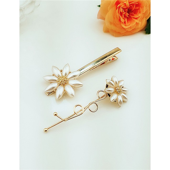 LRC Jepit Rambut Fashion Gold Alloy Crystal Hairpin F62057