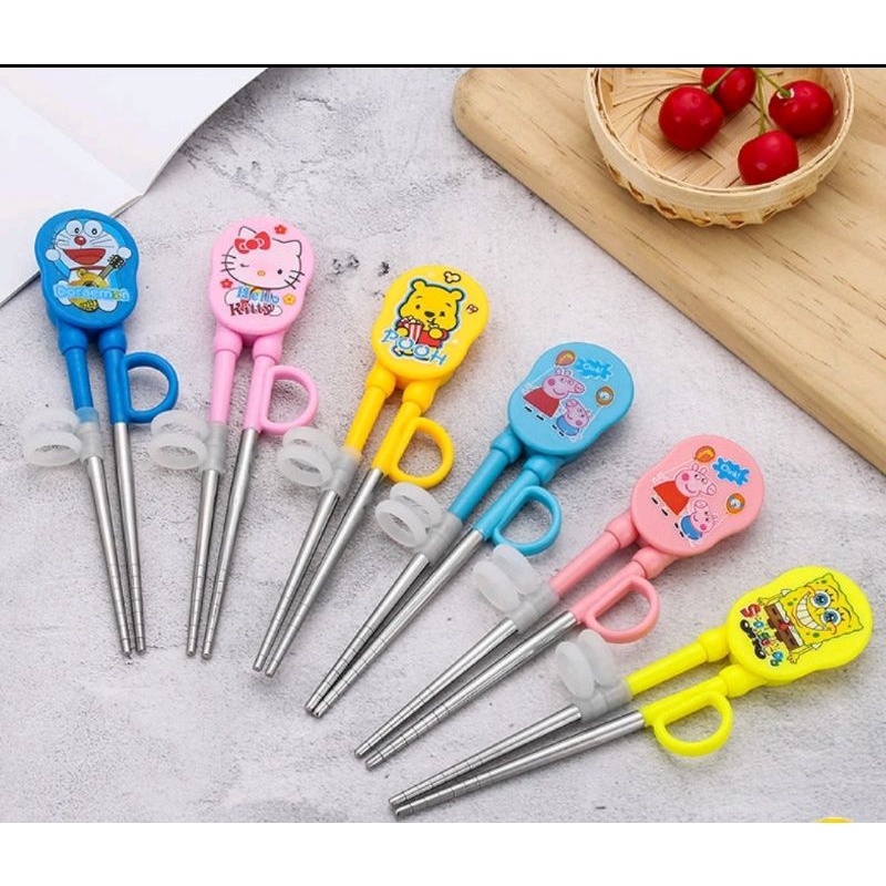 Sumpit Anak Karakter / Sumpit Anak Belajar Makan Model Kartun doraemon hello kitty