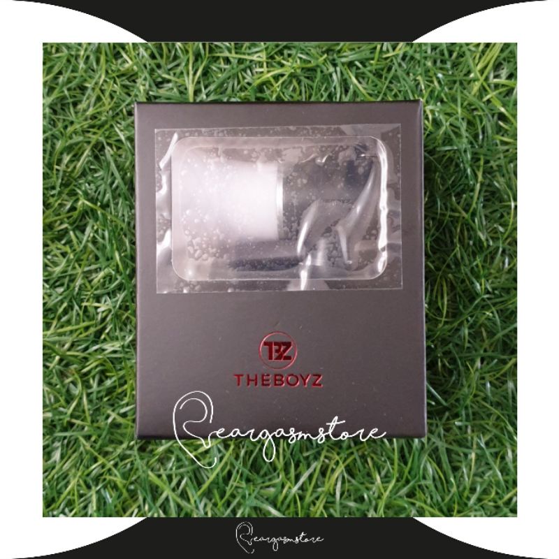 THE BOYZ - OFFICIAL LIGHT KEYRING LIGHTSTICK