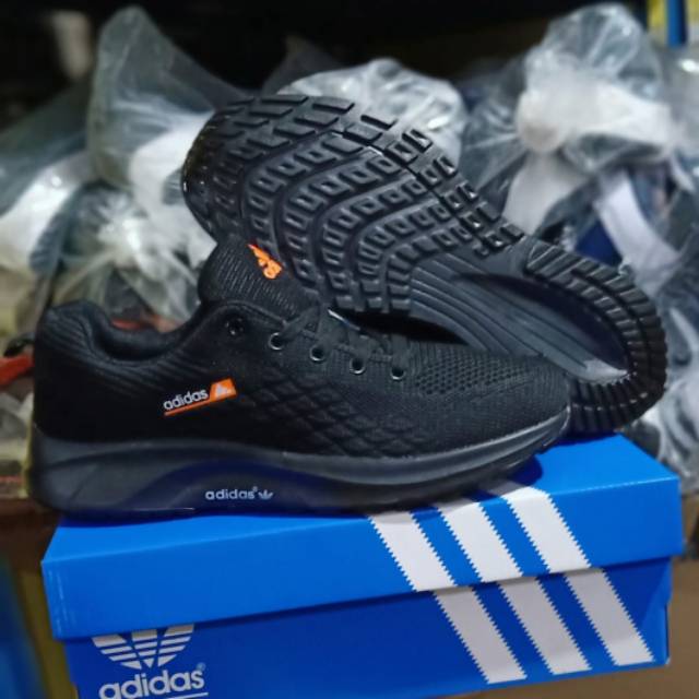 Sepatu Sekolah ' ADIDAS '