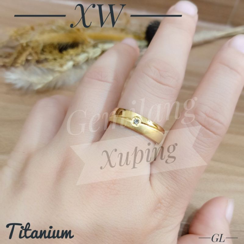 Cincin Titanium Gold model Cincin Kawin CC651