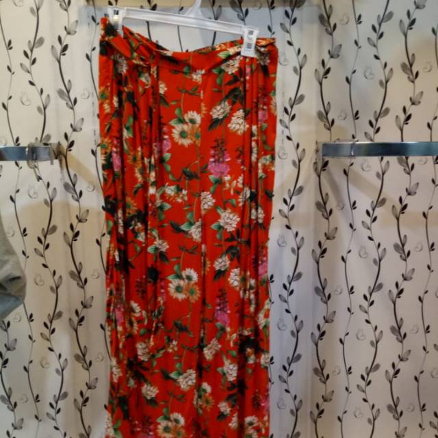 Rok kulot branded motif bunga ,merah