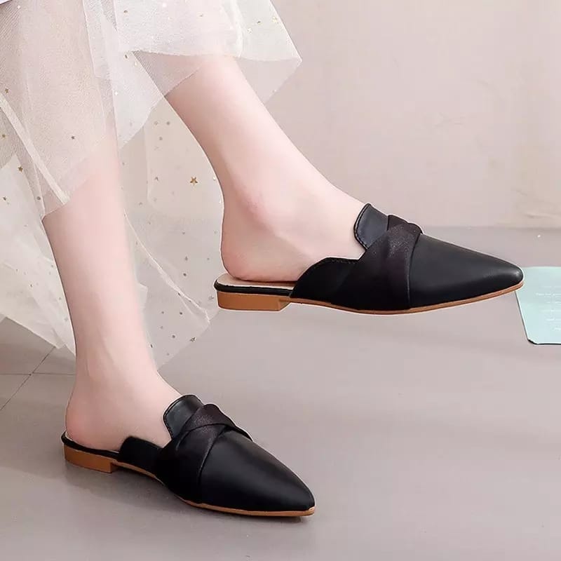 UC 07 FLATSHOES SANIAA