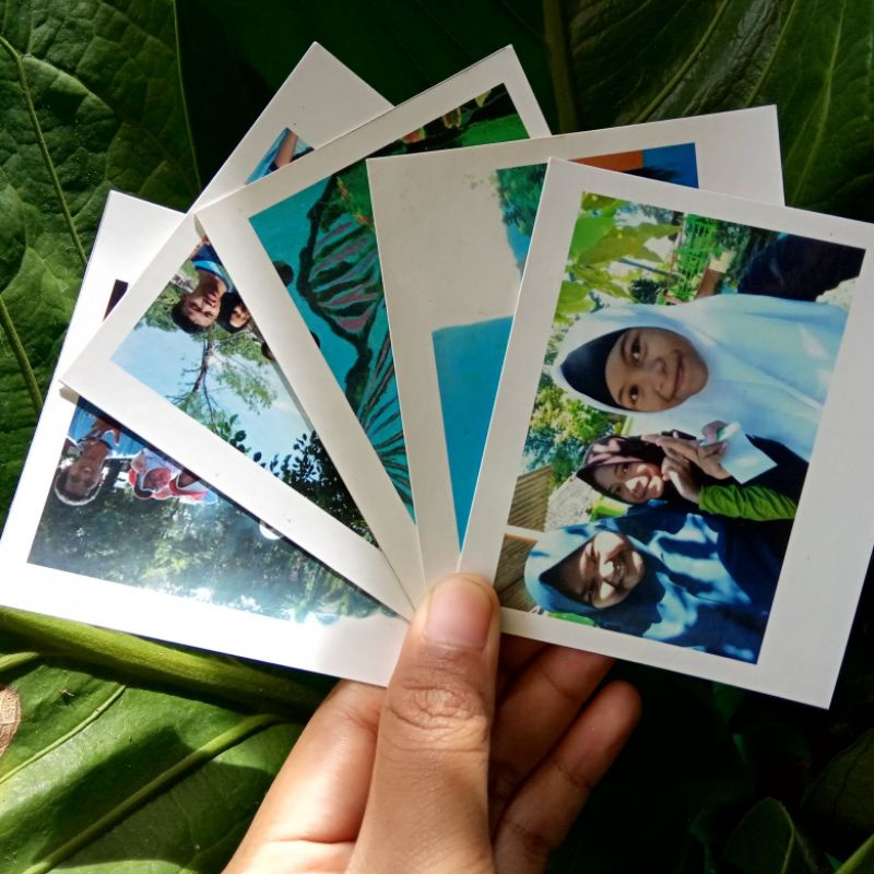 

POLAROID