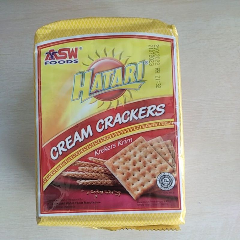 

hatari cream crackers