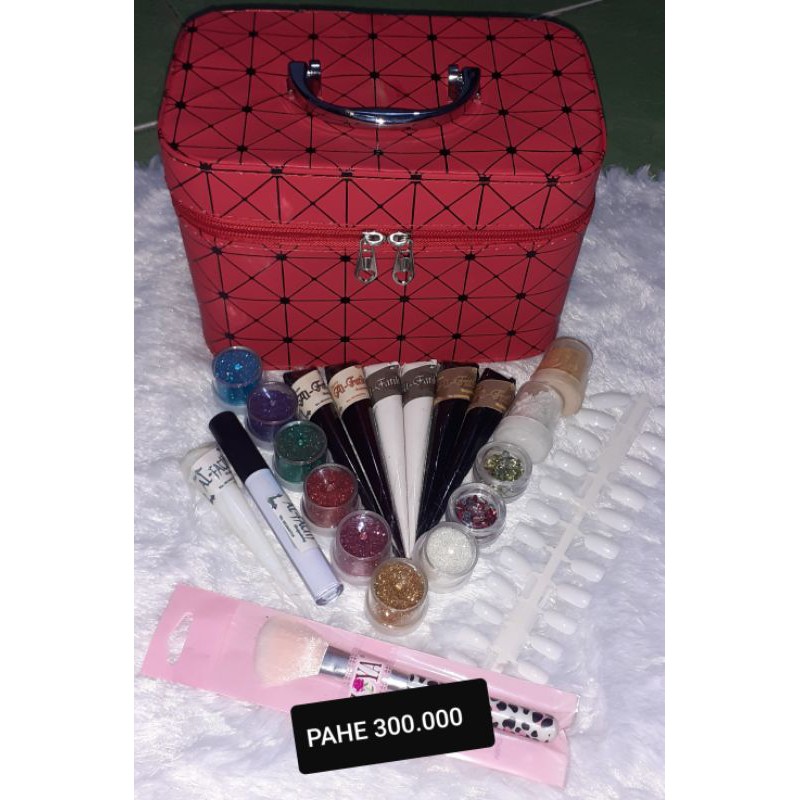 

BEAUTACASE + ISI PERLENGKAPAN HENA