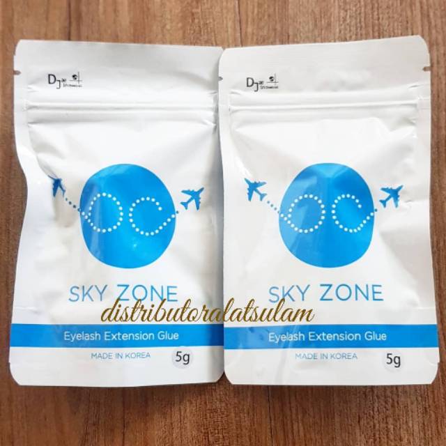 Sky zone glue eyelash extension