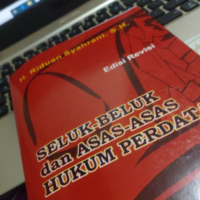 Seluk Beluk Dan Azas Asas Hukum Perdata