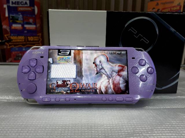 Psp 3000 dan 2000 sony 32gb full games Like new