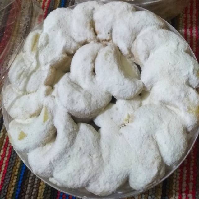 

KUE PUTRI SALJU KACANG