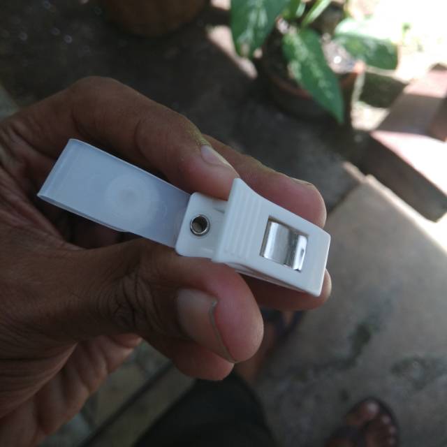 

Penjepit jepit id card name tag bank Mandiri harga perbiji
