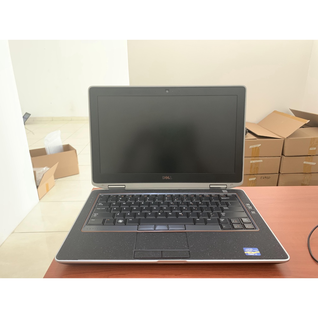 Laptop-Murah-Dell Latitude-E6320-Corei7-Ram4G-HDD320GB-Kamera-DVD-Design-Gaming-Win10-Siap Pakai