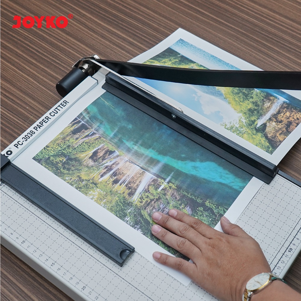 

EDJOYS JOYKO Paper Cutter / Alat Pemotong Kertas Joyko PC-3038 / B4
