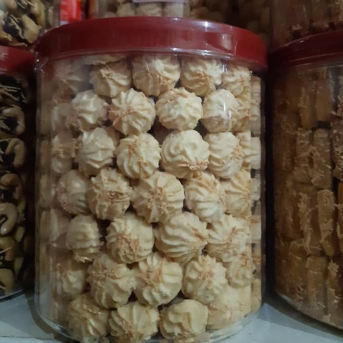 

SHANDY KUE KERING KILOAN/SAGU KEJU SPESIAL 1.2KG