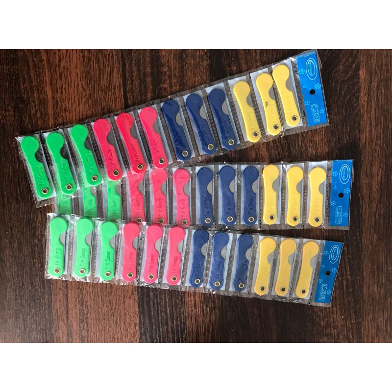 

cutter mini pemes warna