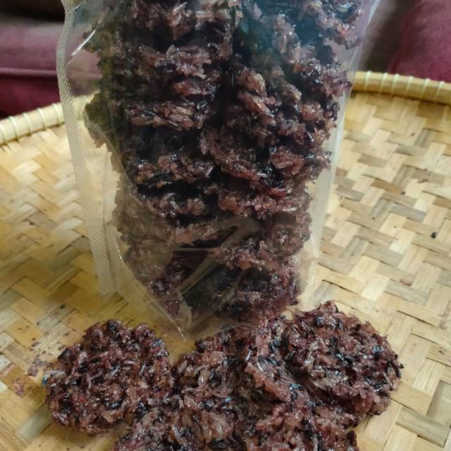 

Rengginang ketan hitam