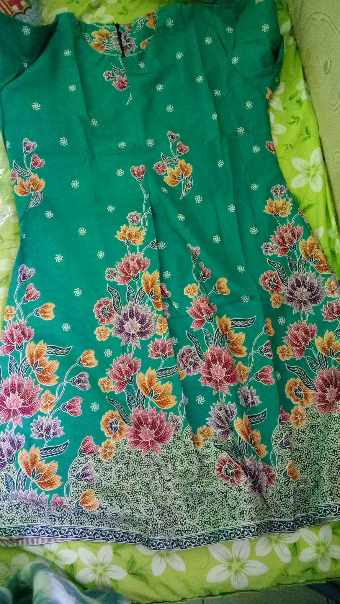 Grosir Terlaris Genes Jelita Tunic Navbor Yelbor Whitbor Creambor Tunik Batik Modern Hrb090