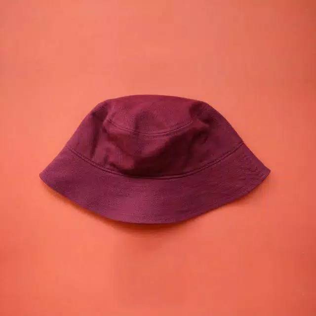 Bucket hat polos hitam