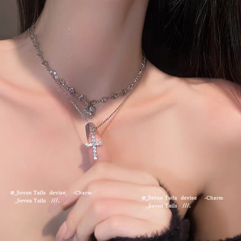 YEEZII Kalung Rantai Choker Liontin Salib Hati Kristal Ganda Bahan Logam Warna Silver Untuk Aksesoris Perhiasan Wanita