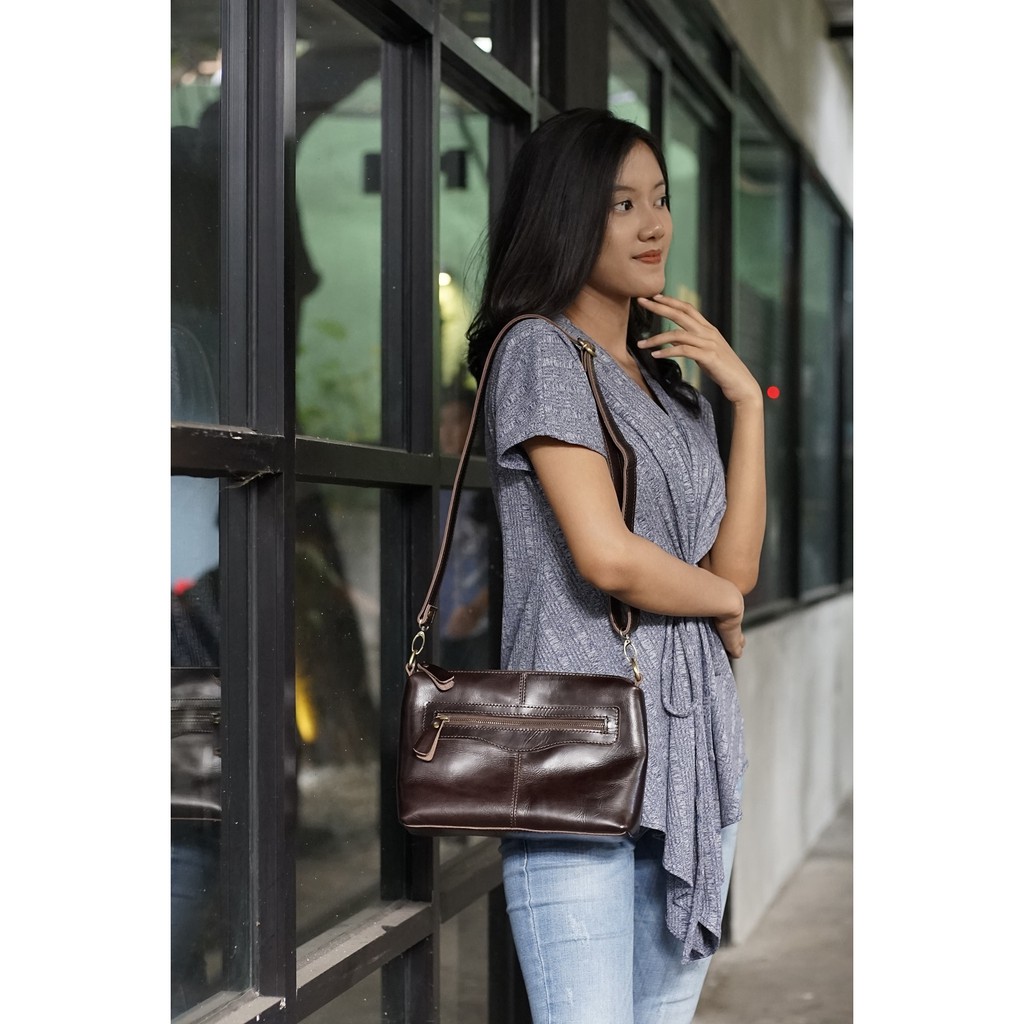 TAS SELEMPANG KULIT ASLI CAMELIA SLINGBAG