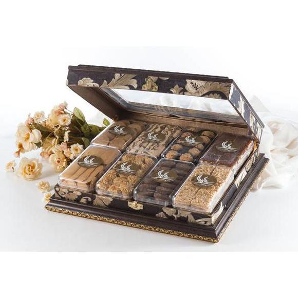 

LUXURY LEBARAN HAMPERS 8 TOPLES