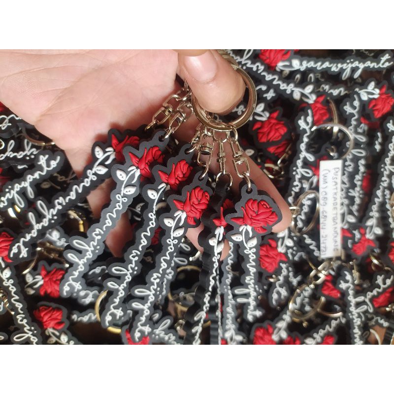 souvenir unik lucu gantungan kunci karet costum Key chain rubber 3D Gelang karet label patch emblem