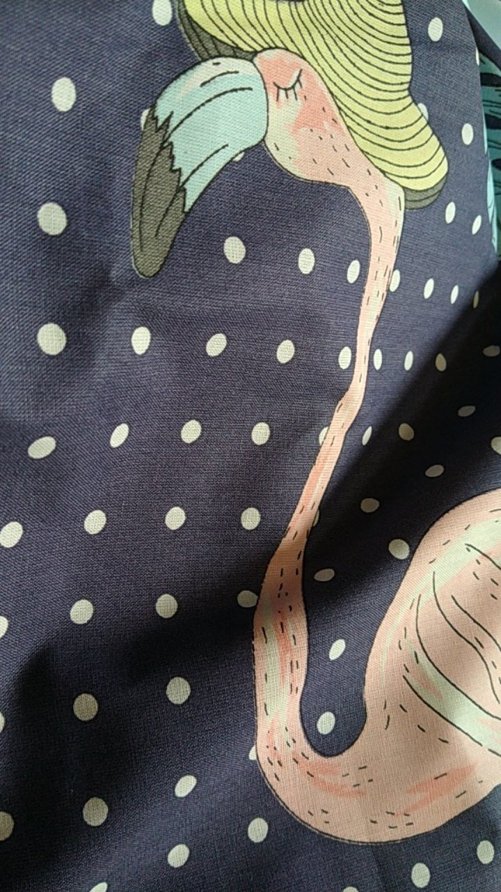 Moon Kain Sprei Meteran Katun Lokal Catra Magenta Melina Blue & Pink Putih Flamingo Dot Polkadot