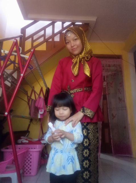 Couple Ashanti Sett Artomoro Grosir Sarimbit  Batik Kebaya Modern