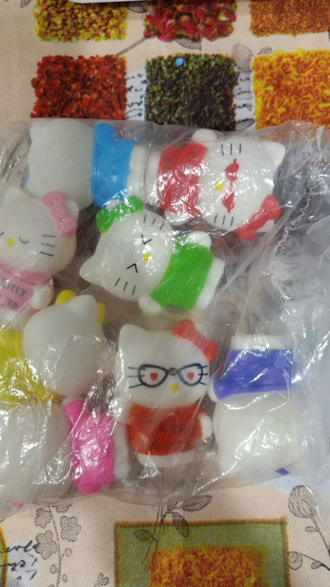 8pcs/set Hello Kitty Topper Kue Pajangan Kue Warna Warni 5cm Model A