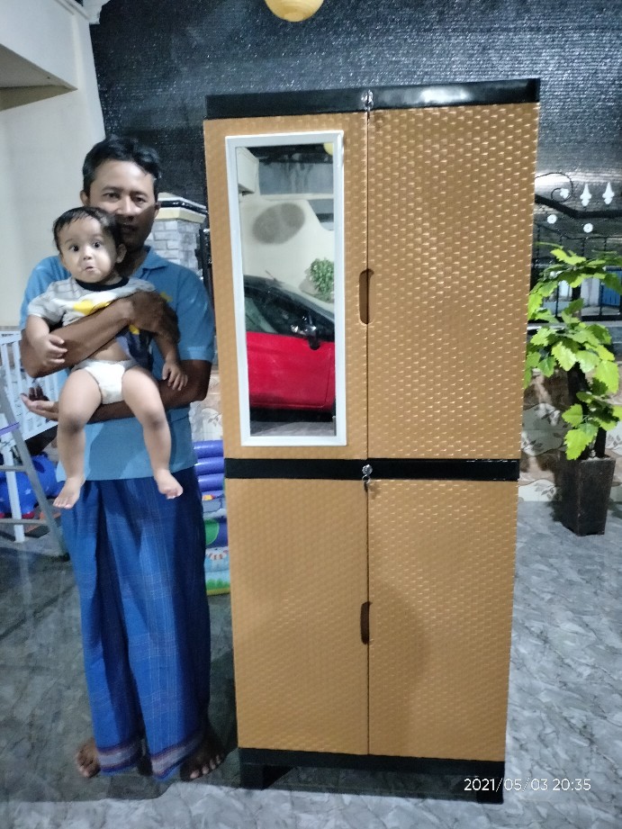 Lemari Pakaian Jumbo Diva Plus Kaca Sap & Gantung