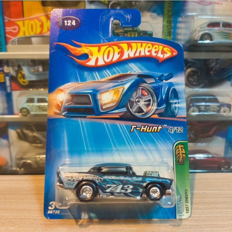 HOT WHEELS 1957 CHEVY - TREASURE HUNT - THS - STH