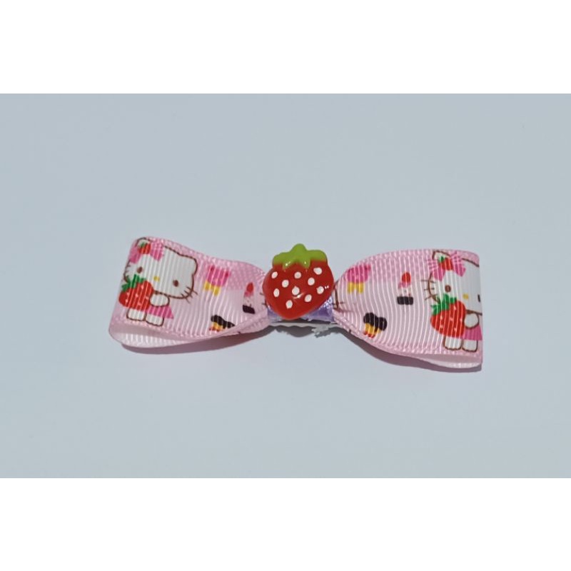 strawberry hello kitty bow