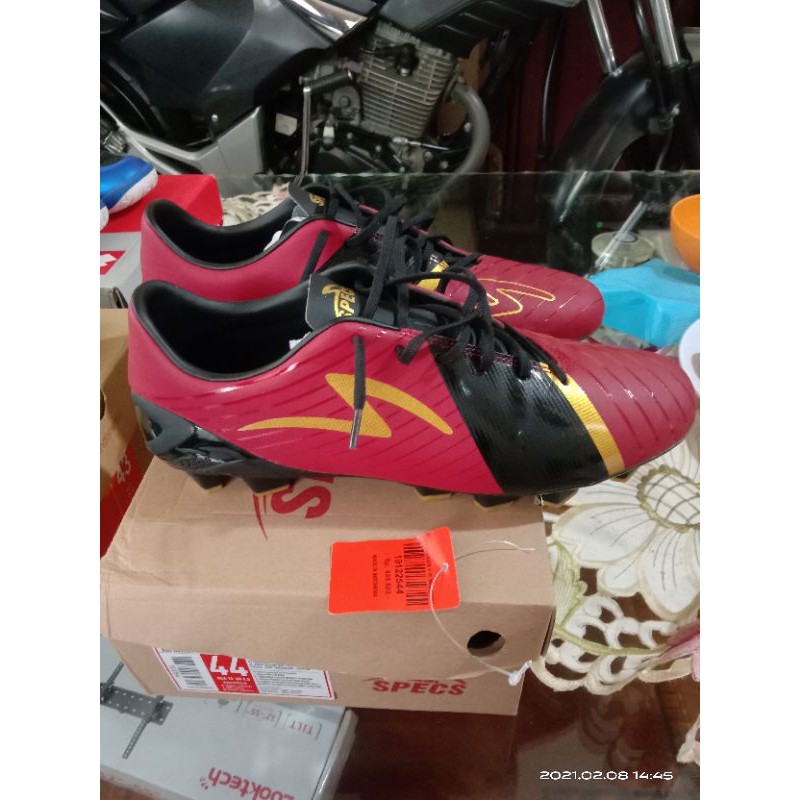 sepatu bola SPECS ACCELERATOR SLAZ PRO FG red Dahlia/black/gold