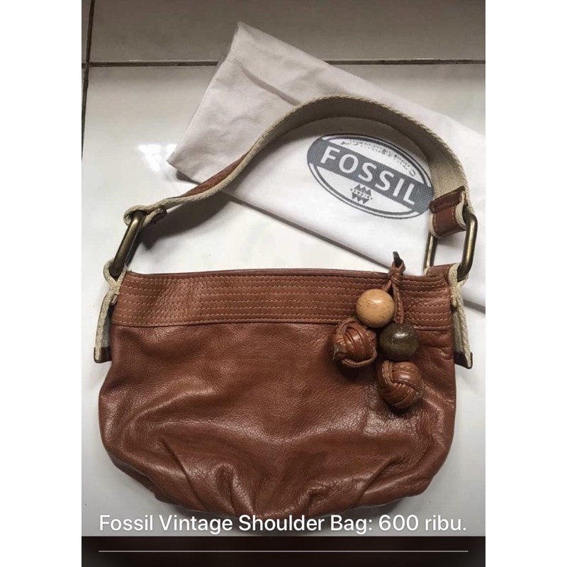 Fossil Vintage Shoulder Bag.