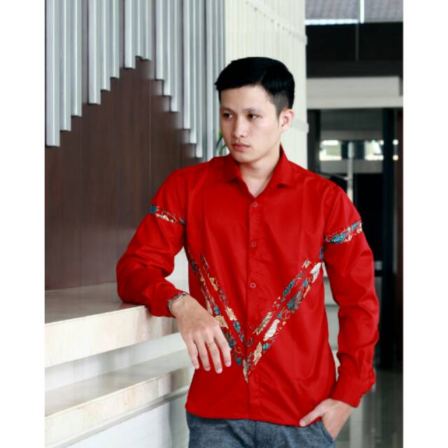 Kemeja loyal modern lovenia red