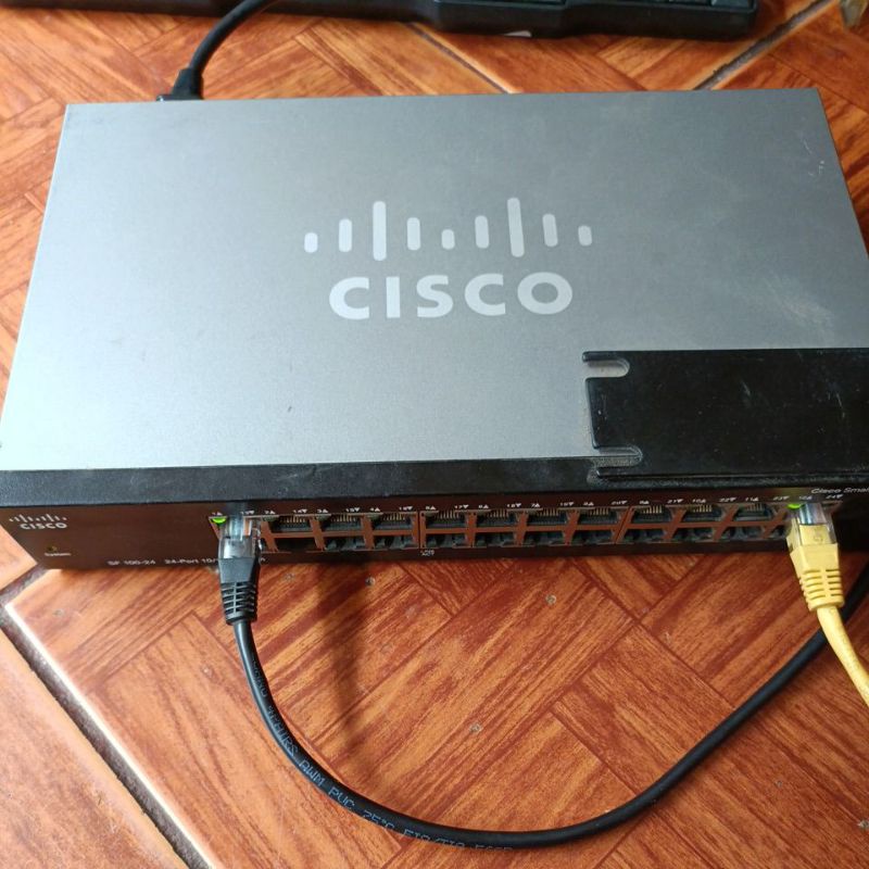 Cisco  Switch hub 8,16,24 port 10/100 gigabit