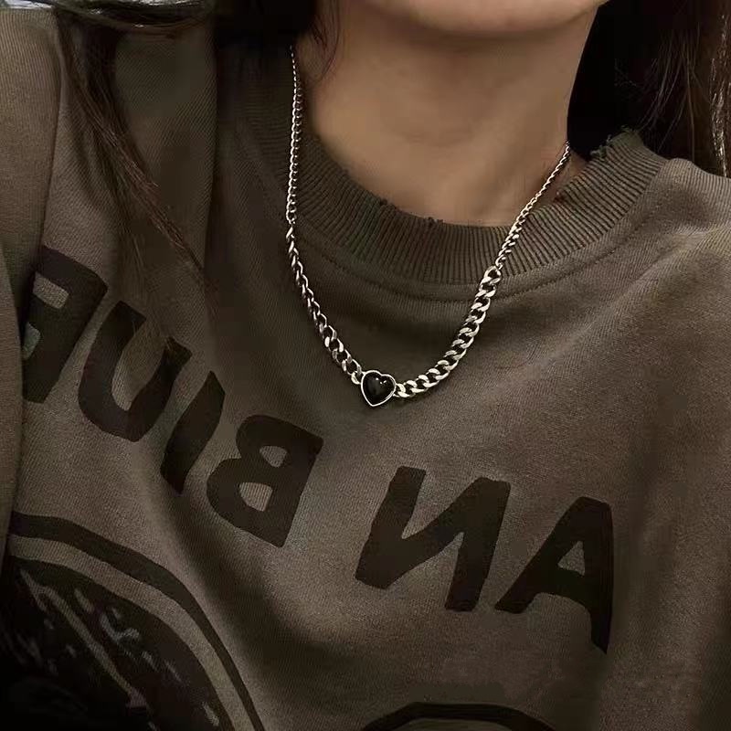 Kalung Rantai Klavikula Bahan Logam Warna Hitam Gaya Korea Untuk Wanita