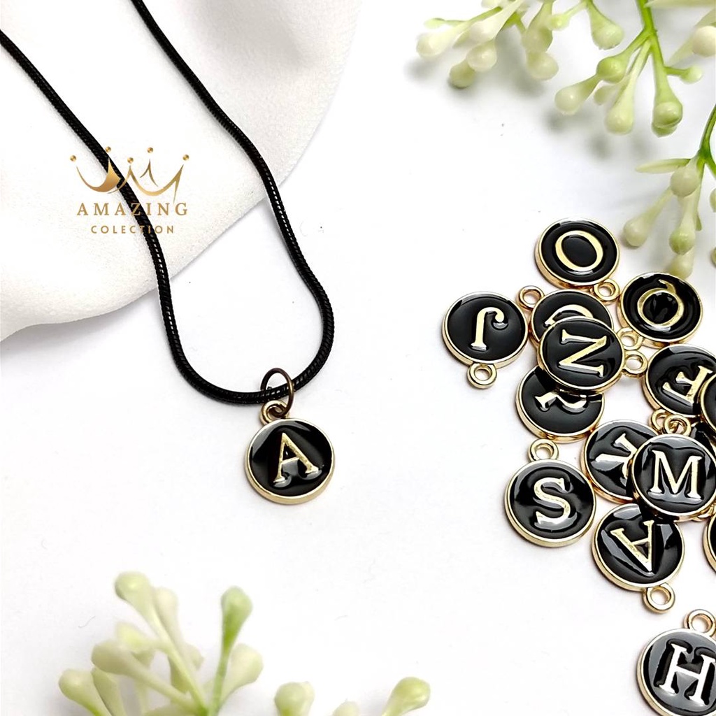 Kalung Titanium dan Tali Hitam Nama Huruf Abjad Inisial Liontin Enamel Epoxy Wanita Korea Style