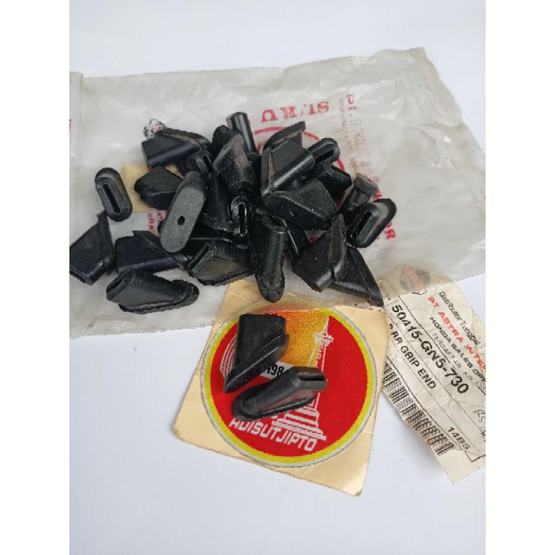 karet tutup behel grand bulus 91 92 original karet behel grand bulus 91/92 original