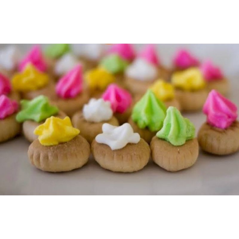 

Kue Gem Rose/kue warna warni
