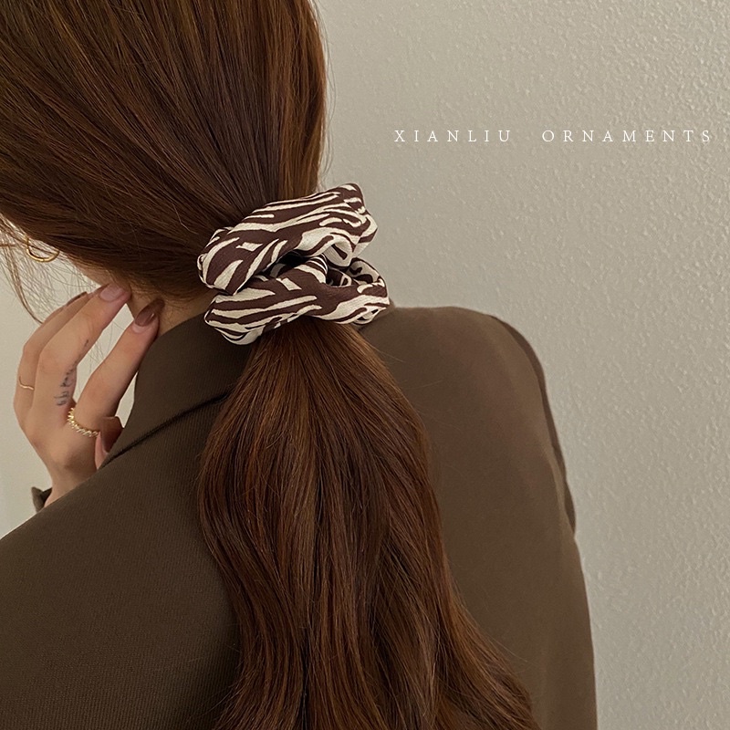 LEOPARD KOREAN SCRUNCHY / IKAT RAMBUT KOREA LORENG / SCRUNCHIES / SCRUNCHIES / CEPOLAN HIJAB-2