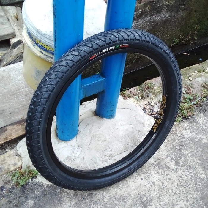 Parts BMX Ban Luar Sepeda CST e-Bike Pro size 20 x 2.125 Black 45 Psi