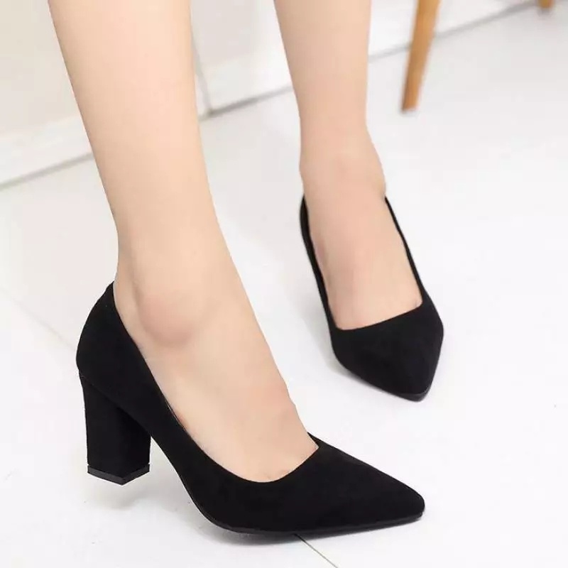 Heels Wanita Bludru VICY / Heels Pesta Kantor RS 037