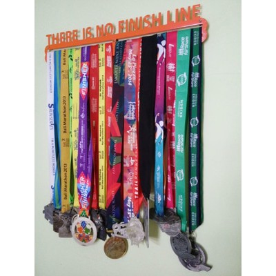 MEDAL HANGER - GANTUNGAN MEDALI - THERE IS NO FINISH LINE (ORANGE)