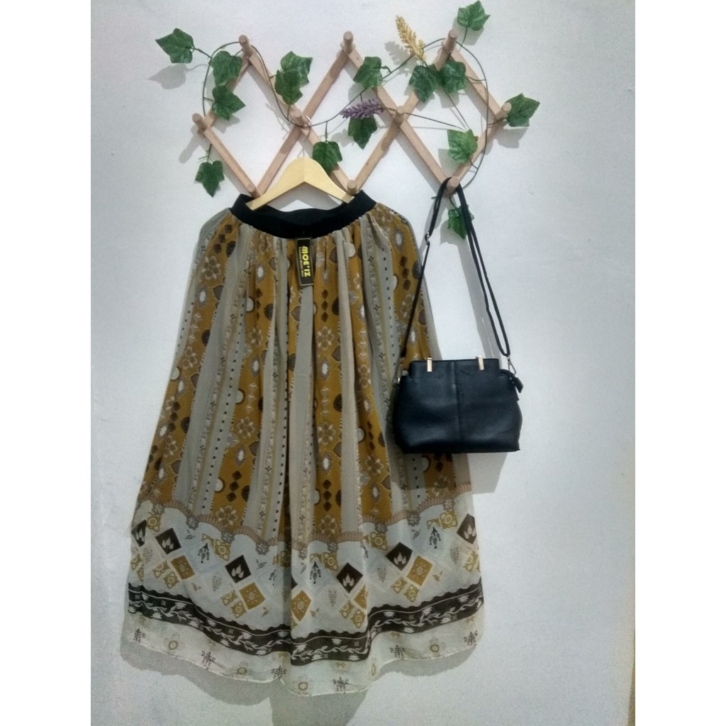 Rok Ceruty Jumbo Motif Kuning Garis