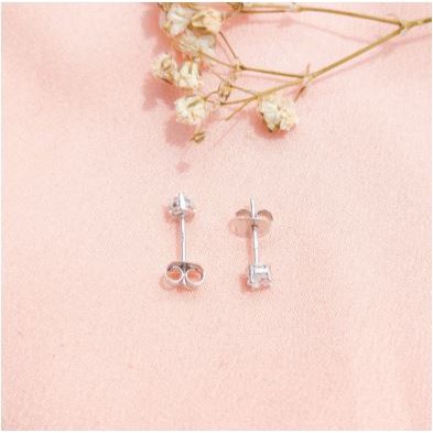 Anting Setengah Gram Giwang Solitare Emas Putih Asli Kadar 750