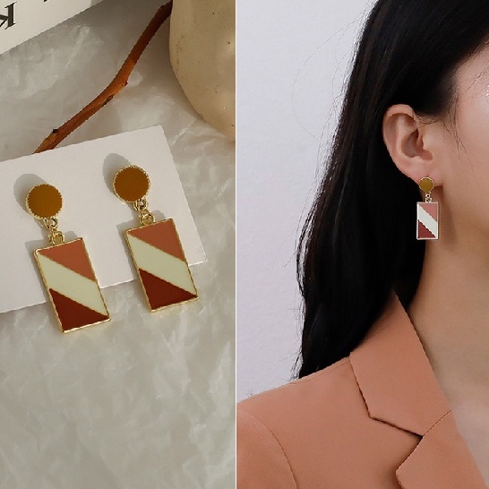 Anting Tusuk Vintage Elegan Gaya Korea Kualitas Tinggi Untuk Wanita