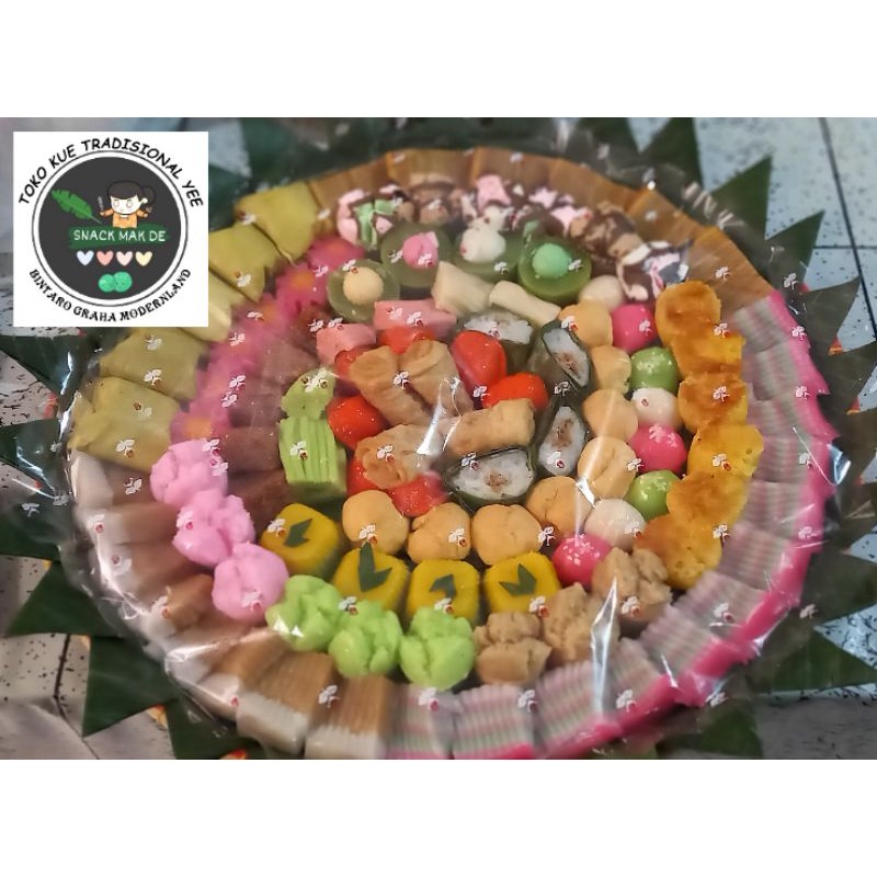 

TAMPAH MINI ISI 60-70 PC KUE RANDOM PAKET