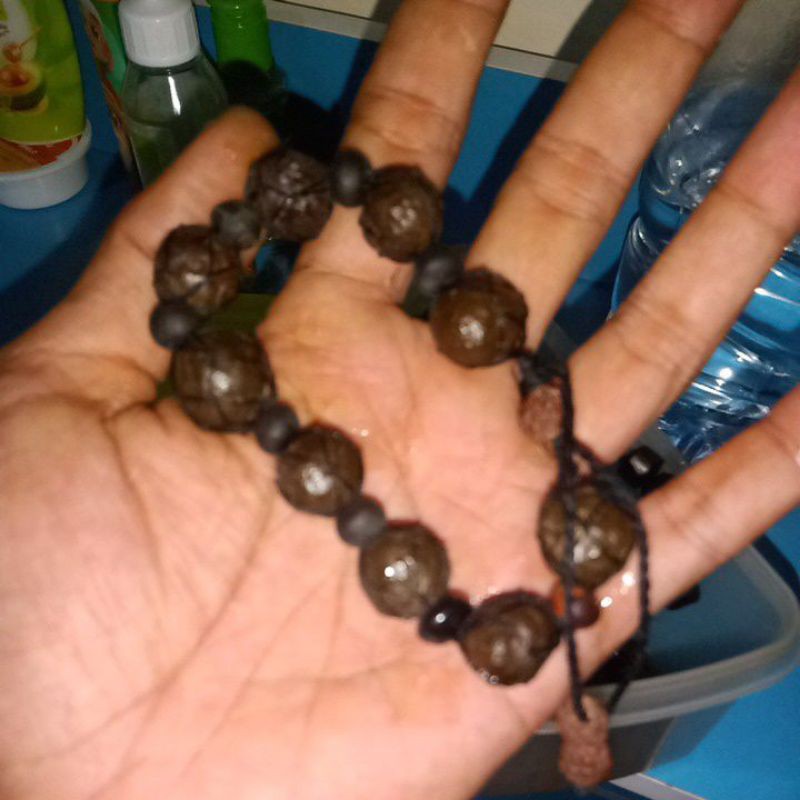 Gelang munta besi asli Sulawesi aktif